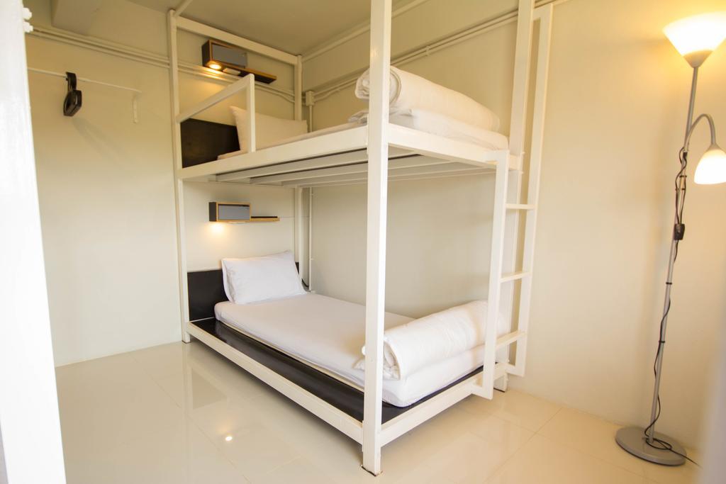 קראבי Oyes Hostel חדר תמונה
