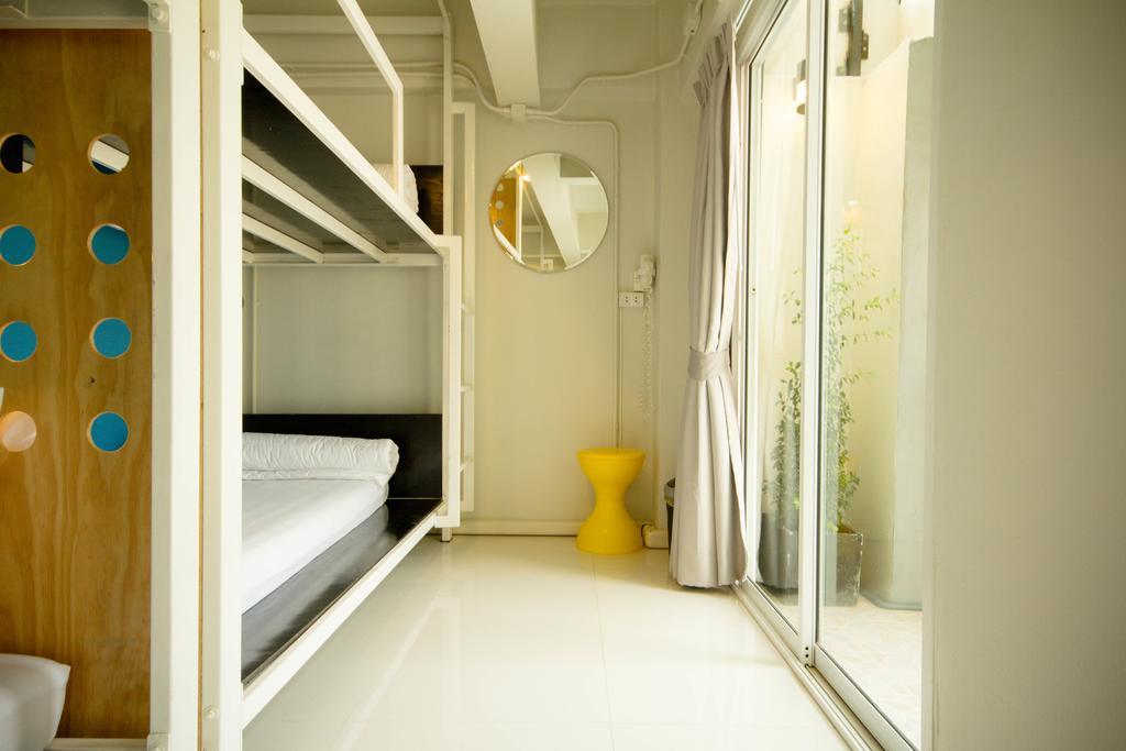 קראבי Oyes Hostel חדר תמונה