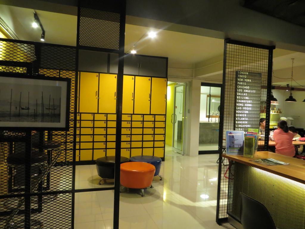 קראבי Oyes Hostel מראה חיצוני תמונה