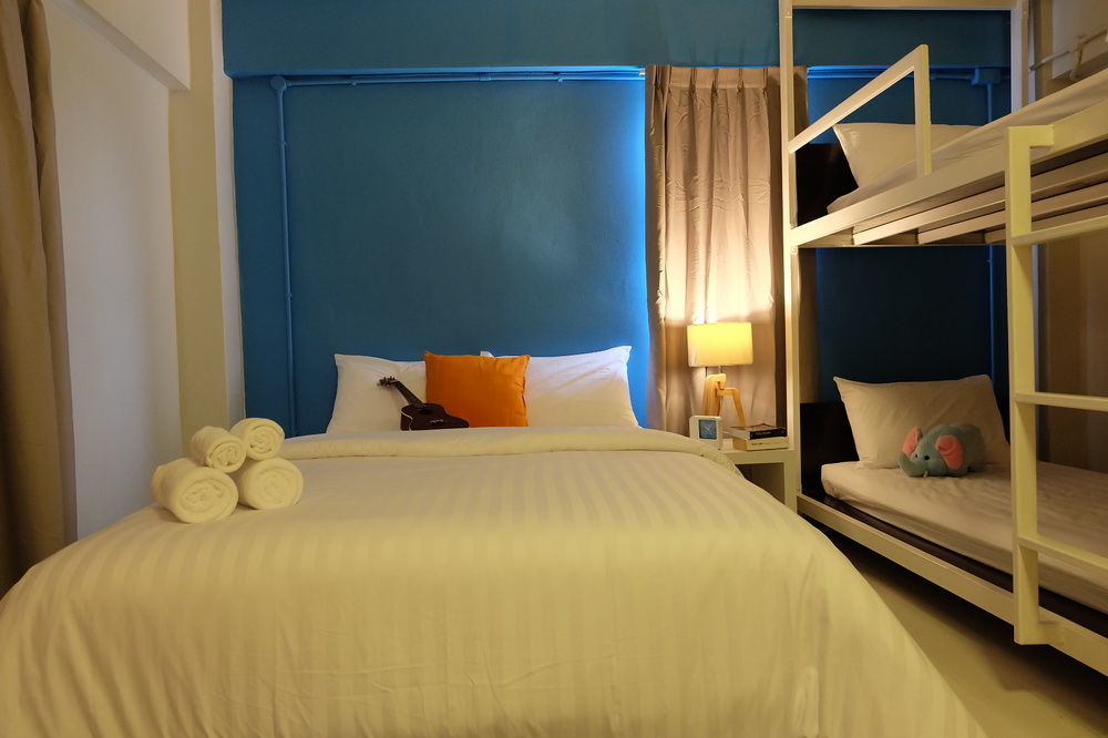 קראבי Oyes Hostel מראה חיצוני תמונה