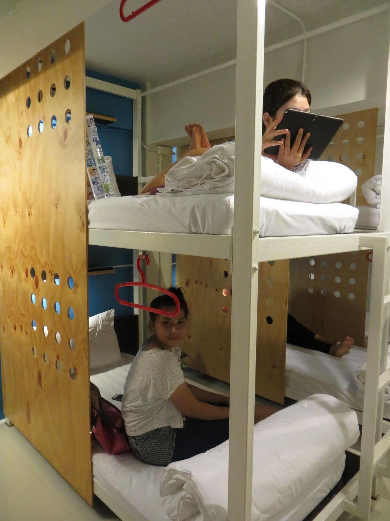 קראבי Oyes Hostel מראה חיצוני תמונה